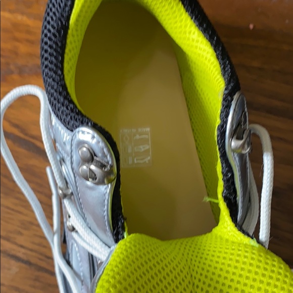 Authentic Gucci Flashtrek BNIB liquid Silver - Picture 7 of 14